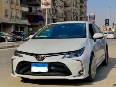 ايجار تويوتا كورولا للسفر والمشاوير اليوميه
