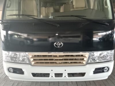 ايجار ميني باص تويوتا كوستر 30 فرد موديل حديث