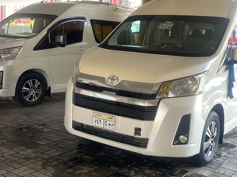 إيجار ميكروباص تويوتا هايس 14 راكباً بالسائق