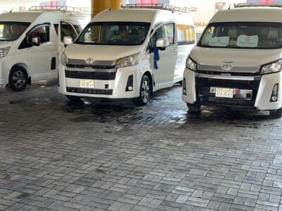 إيجار ميكروباص تويوتا هايس 14 راكباً بالسائق
