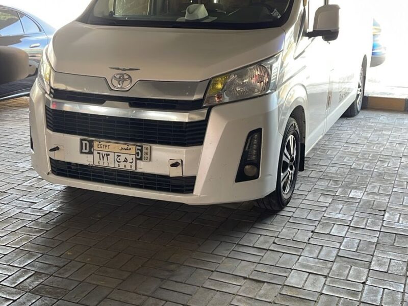 إيجار ميكروباص تويوتا هايس 14 راكباً بالسائق