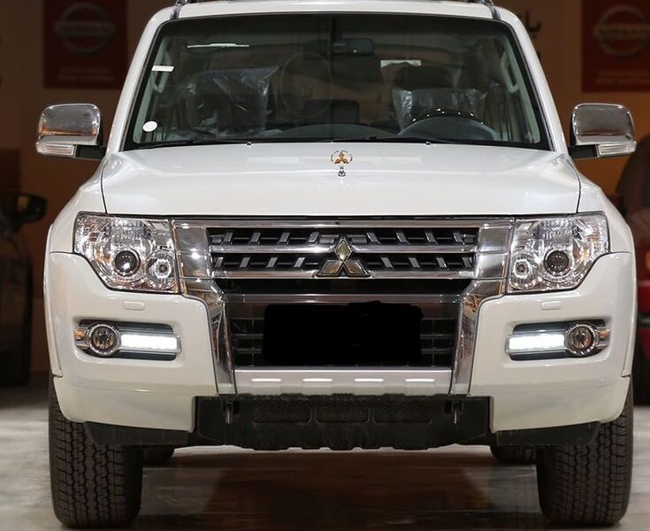 ايجار باجيرو دفع رباعي للسفر والرحالات