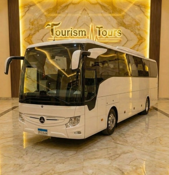 إيجار أتوبيس مرسيدس 50 راكباً ليوميات داخل القاهرة بالسائق
