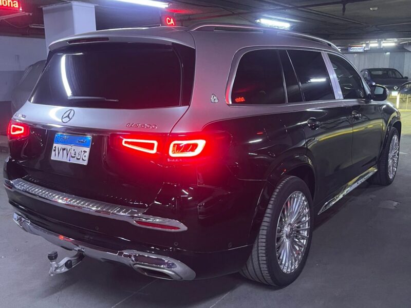 ايجار سيارات مرسيدس GLS 2025 بالسائق 01100092199