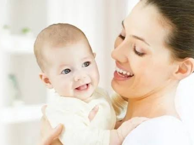 متوفر فتاه من الاقاليم مربيه وعامله منزل تبحث عملا