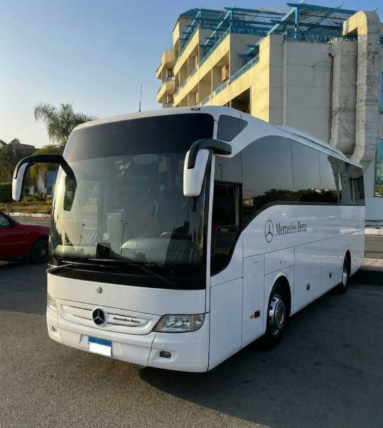 فخامة الرحلات الجماعية.. إيجار أتوبيس مرسيدس 50 راكب MCV!