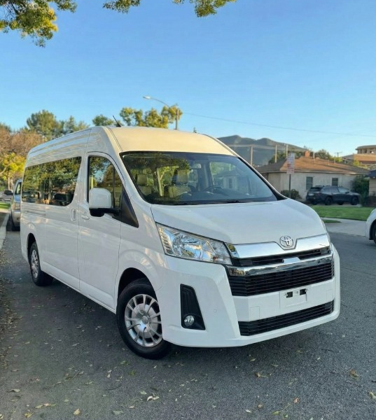 رحلتك أسهل وأوفر.. إيجار ميكروباص فوتون 14 راكب!