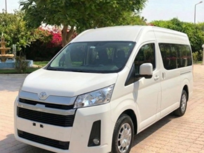 راحة السفر والأمان.. إيجار تويوتا هايس 14 راكب السياحي! 🚐