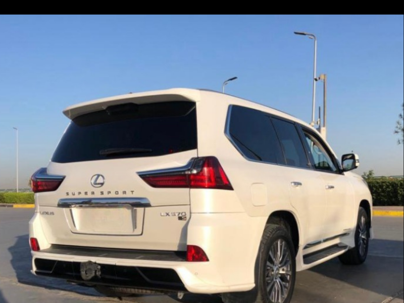 Book Now – Lexus LX570 Chauffeur Service to Fairmont Nile City Cairo
