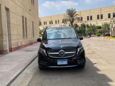 Book Now & Save: Spaciously Luxurious Mercedes V250 Airport Transfer with Driver!