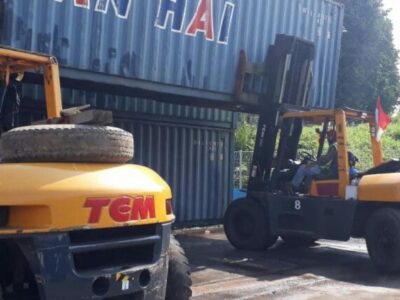 رافعات شوكيه وكرينات للايجار