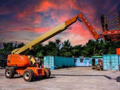 روافع شوكيه وكرينات للايجار