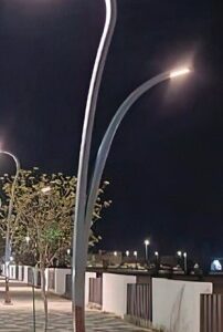 انارة واعمدة ديكوريه واعمدة شوارع وكشافات وفوانيس ومجسمات جماليه