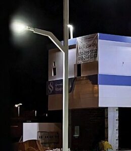 انارة واعمدة ديكوريه واعمدة شوارع وكشافات وفوانيس ومجسمات جماليه