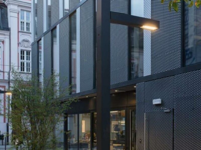 رهج لاعمدة انارة الشوارع واعمدة الانارة التجميلية والكهرباء