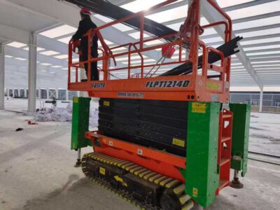سيزرلفت للايجار رافعات مقصيه للايجار تأجير سيزر لفت في الدمام يومي اسبوعي شهري ولا سنوي جميع المقاسات متوفره للايجار