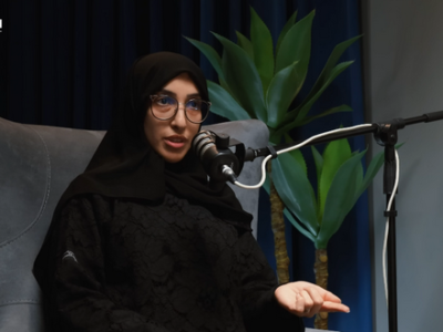 الأستاذ أمجد القواعين يستضيف مصممة الكيك زهراء المغلق في أولى حلقات «كُنّاش»