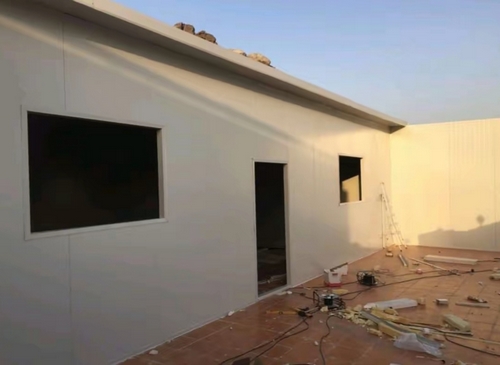 تركيب ساندوتش بانل الرياض 0502210002 تركيي أسمنت بورد الرياض غرف وملاحق وممرات ساندوتش بانل
