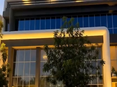 مبنى تجاري للإيجار والإستثمار المدينة المنورة ممشى الهجرة .. المبنى بالكامل للإيجار أو محلات متفرقة للإيجار لجميع الأنشطة .. متوفر مواقف سيارات