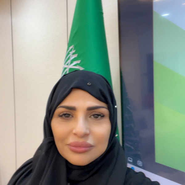 المحامية د. رباب المعبي تقدم ورقة عمل حول أفضل الممارسات القانونية للمستثمر في قطاع الترفيه بالطائف
