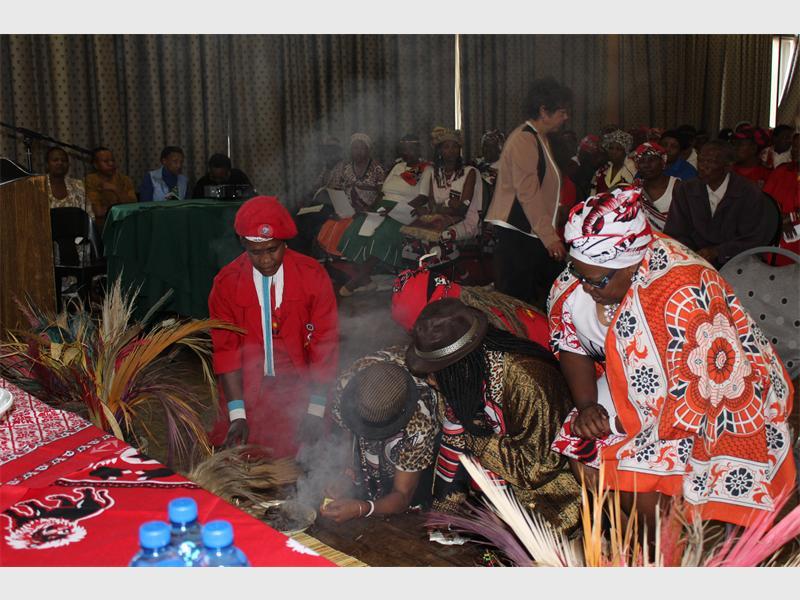 Port Elizabeth ™ +27826623707 ™ TRADITIONAL HEALER / SANGOMA in East London , East Rand , Elliot , Engcobo , Fort beaufort , Fourways , Idutywa , Kathu , Kuruman , Lady frère , Lichtenburg , Mount Fletcher , Nelspruit , Paarl, Postmasburg , Qumbu , Randf